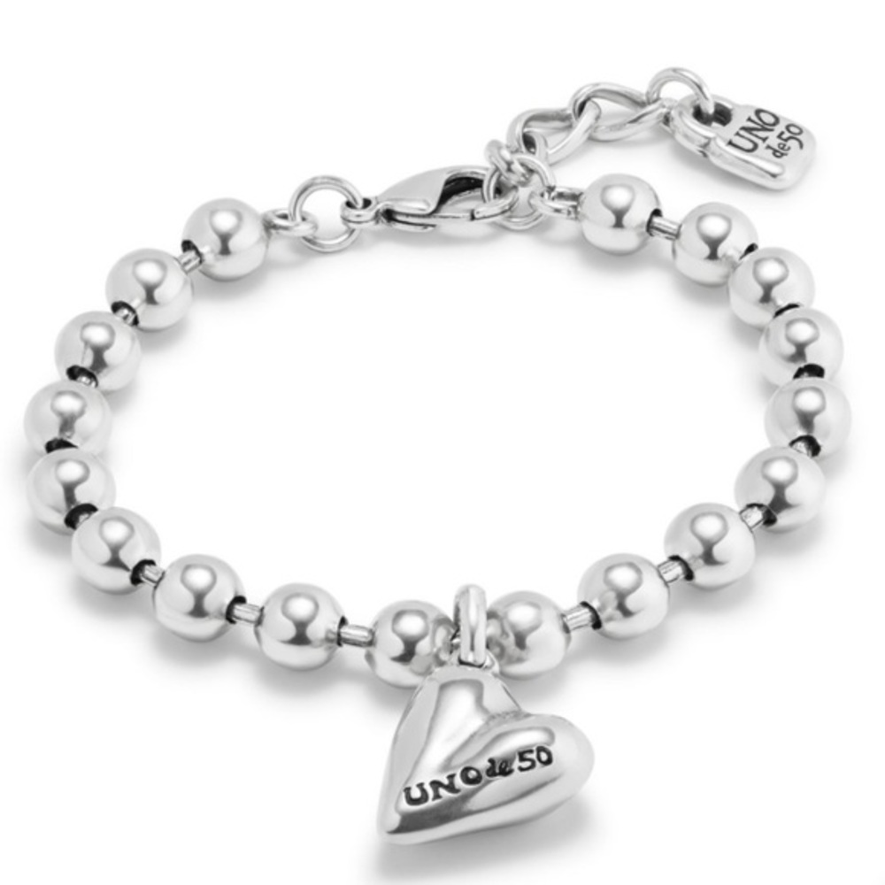 *Uno de 50 beaded bracelet with heart charm